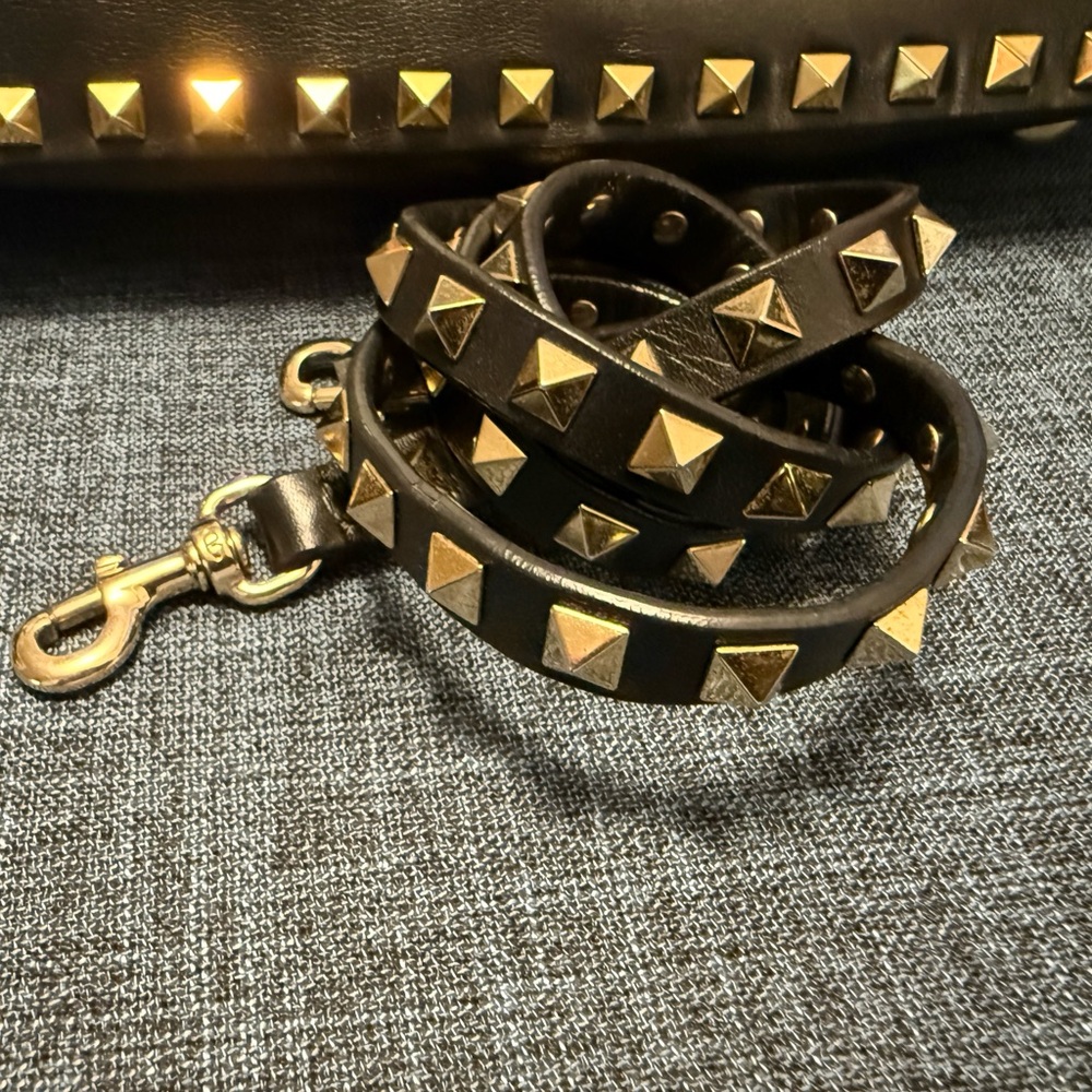 Valentino Garavani Rockstud Leather Tote with Gold Hardware - Picture 2 of 6